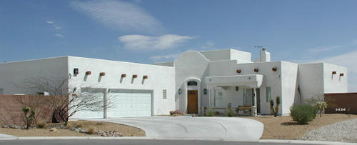 Plano de casa de adobe de 4 habitaciones